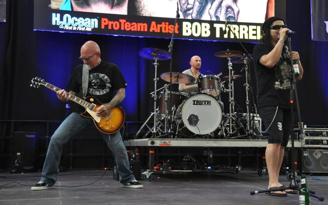 Tattoo-Band Monsterfucker